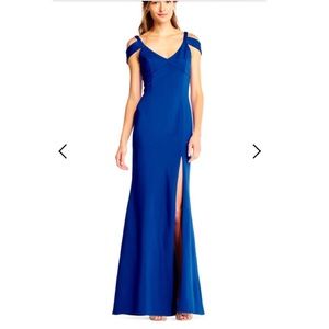 HP 💕 Adrianna Papell Blue evening gown